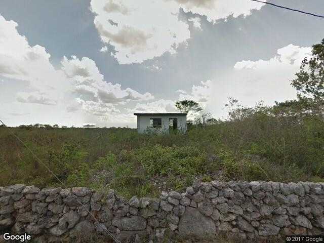 Image of Alondra, Yaxkukul, Yucatán, Mexico